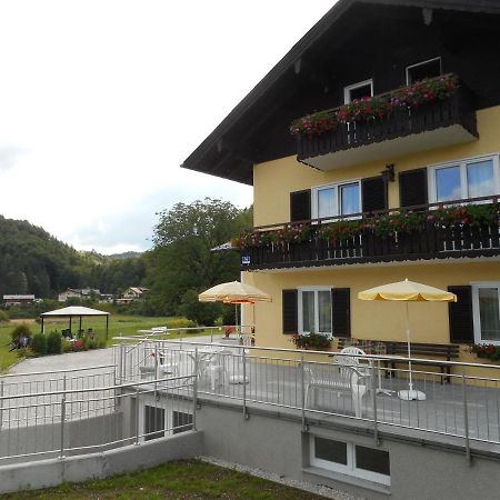 ストローブル Haus Amalia Bed & Breakfast エクステリア 写真