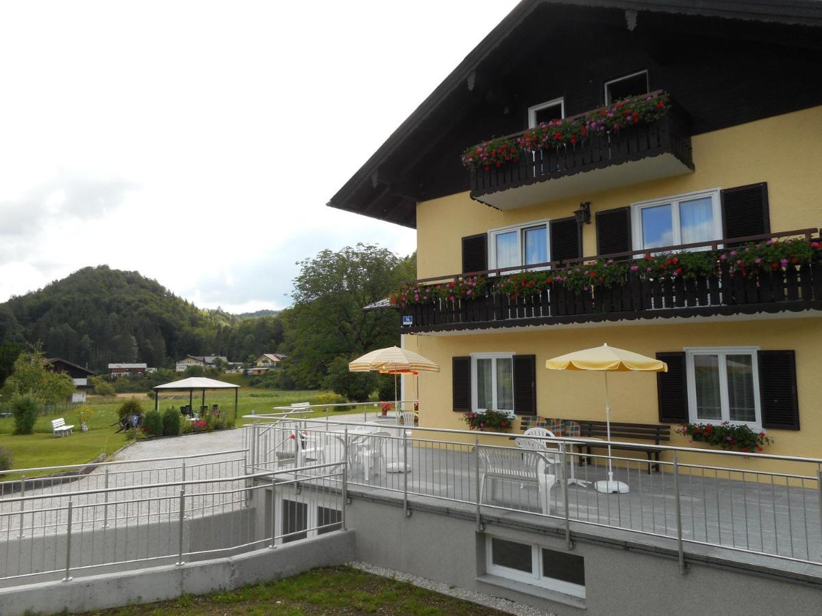 ストローブル Haus Amalia Bed & Breakfast エクステリア 写真