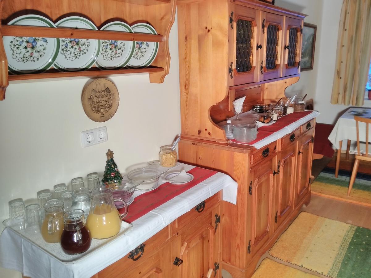 ストローブル Haus Amalia Bed & Breakfast エクステリア 写真