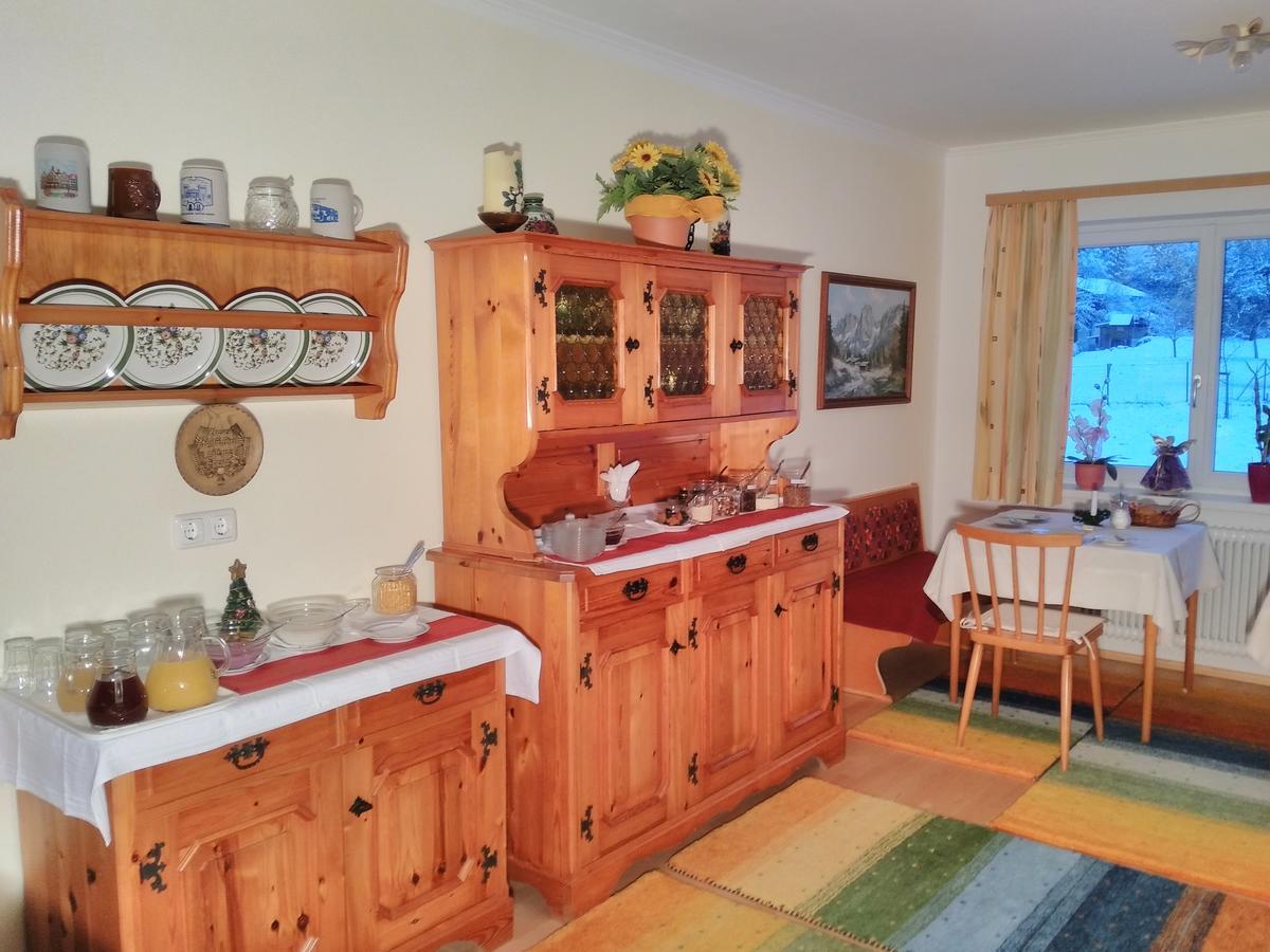 ストローブル Haus Amalia Bed & Breakfast エクステリア 写真