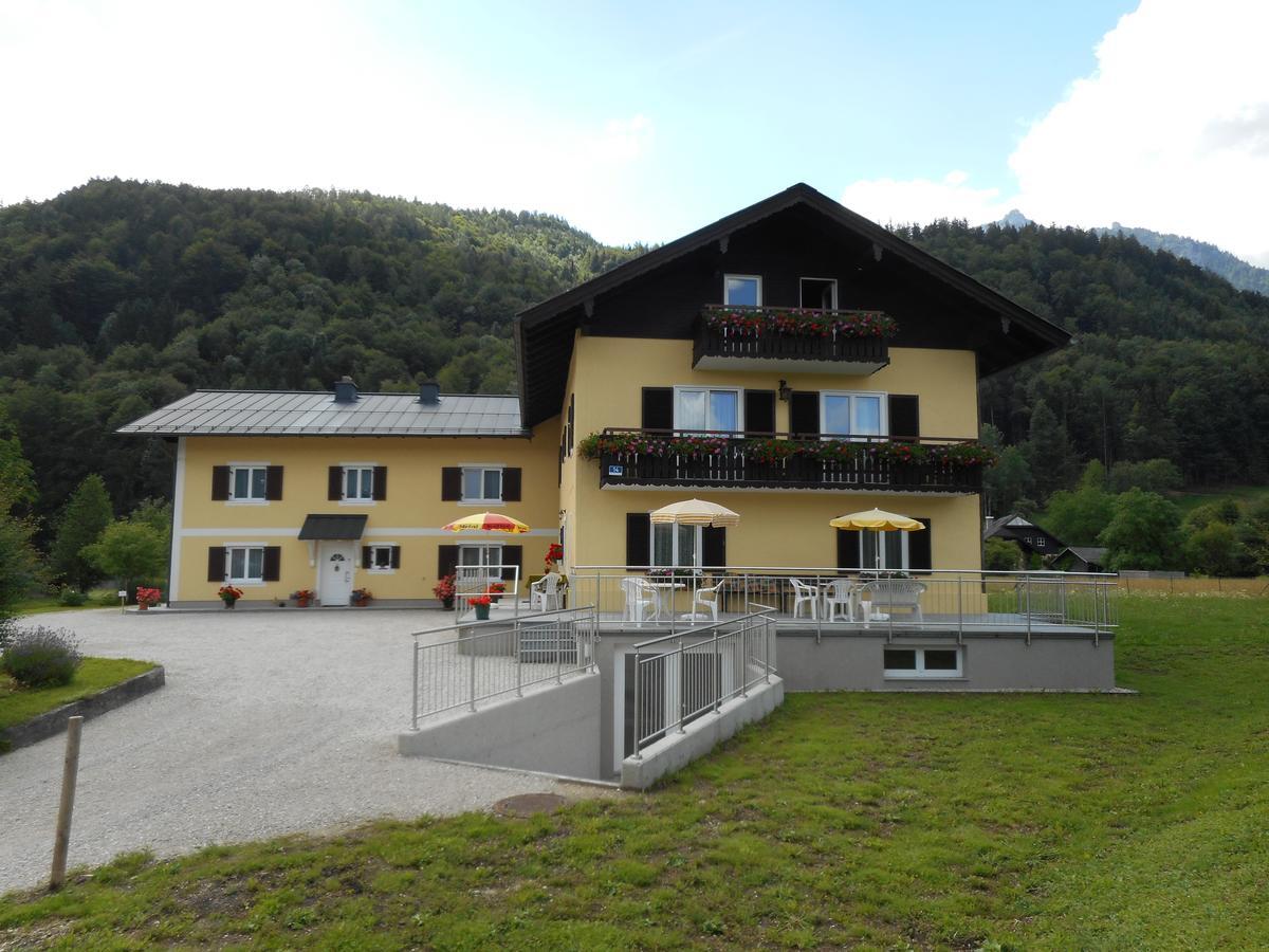ストローブル Haus Amalia Bed & Breakfast エクステリア 写真