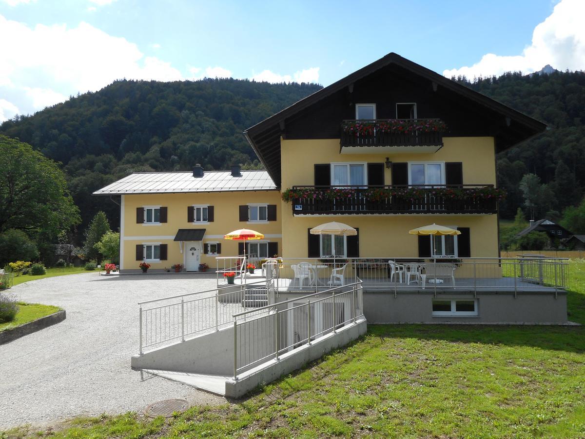 ストローブル Haus Amalia Bed & Breakfast エクステリア 写真