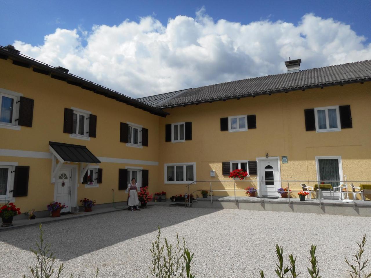 ストローブル Haus Amalia Bed & Breakfast エクステリア 写真