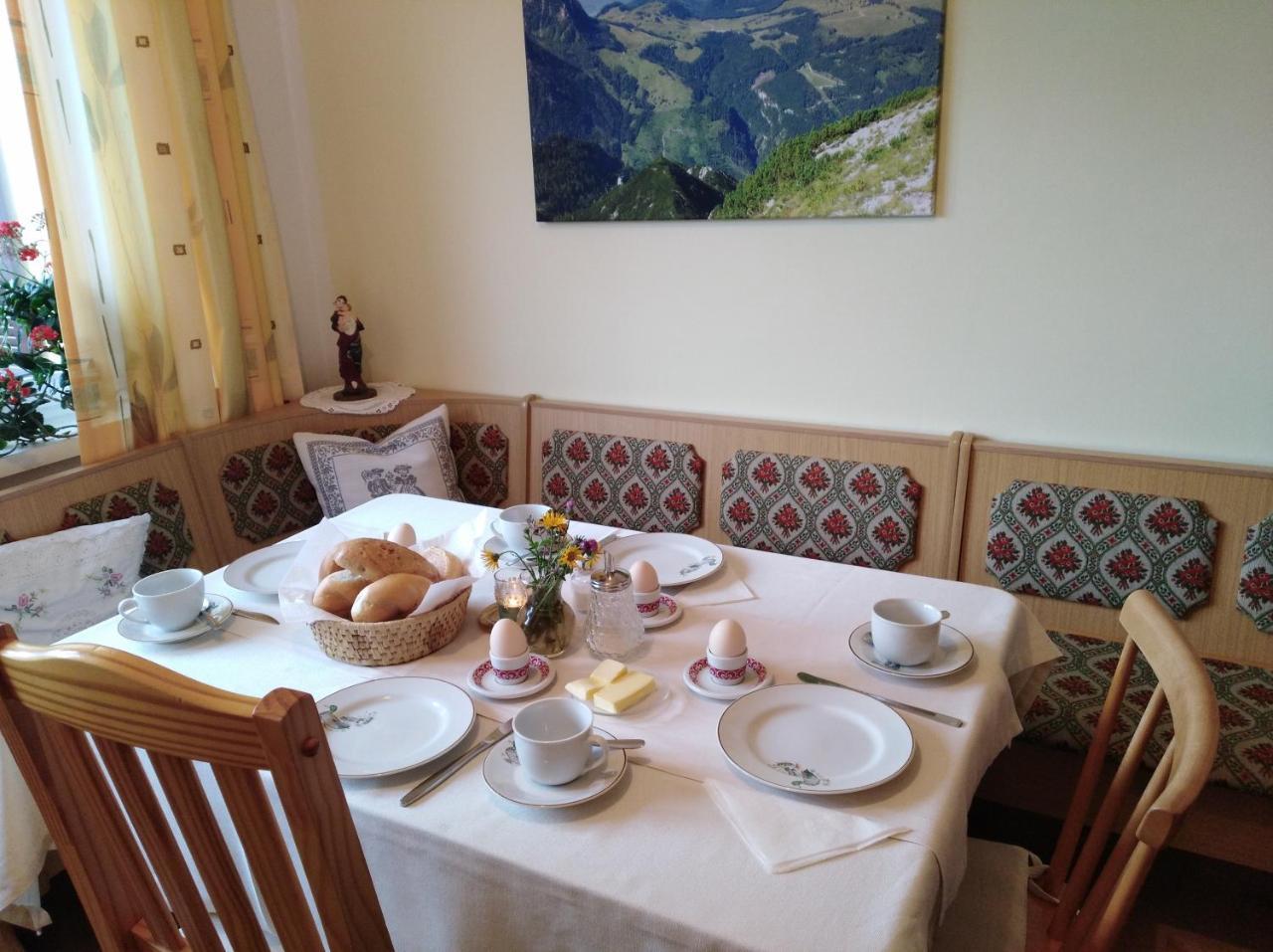 ストローブル Haus Amalia Bed & Breakfast エクステリア 写真