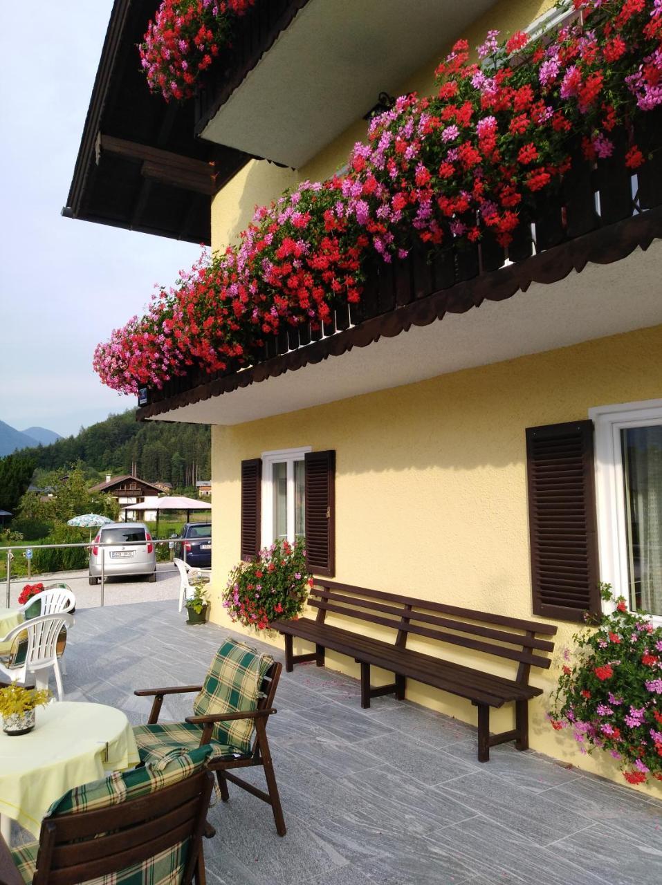 ストローブル Haus Amalia Bed & Breakfast エクステリア 写真