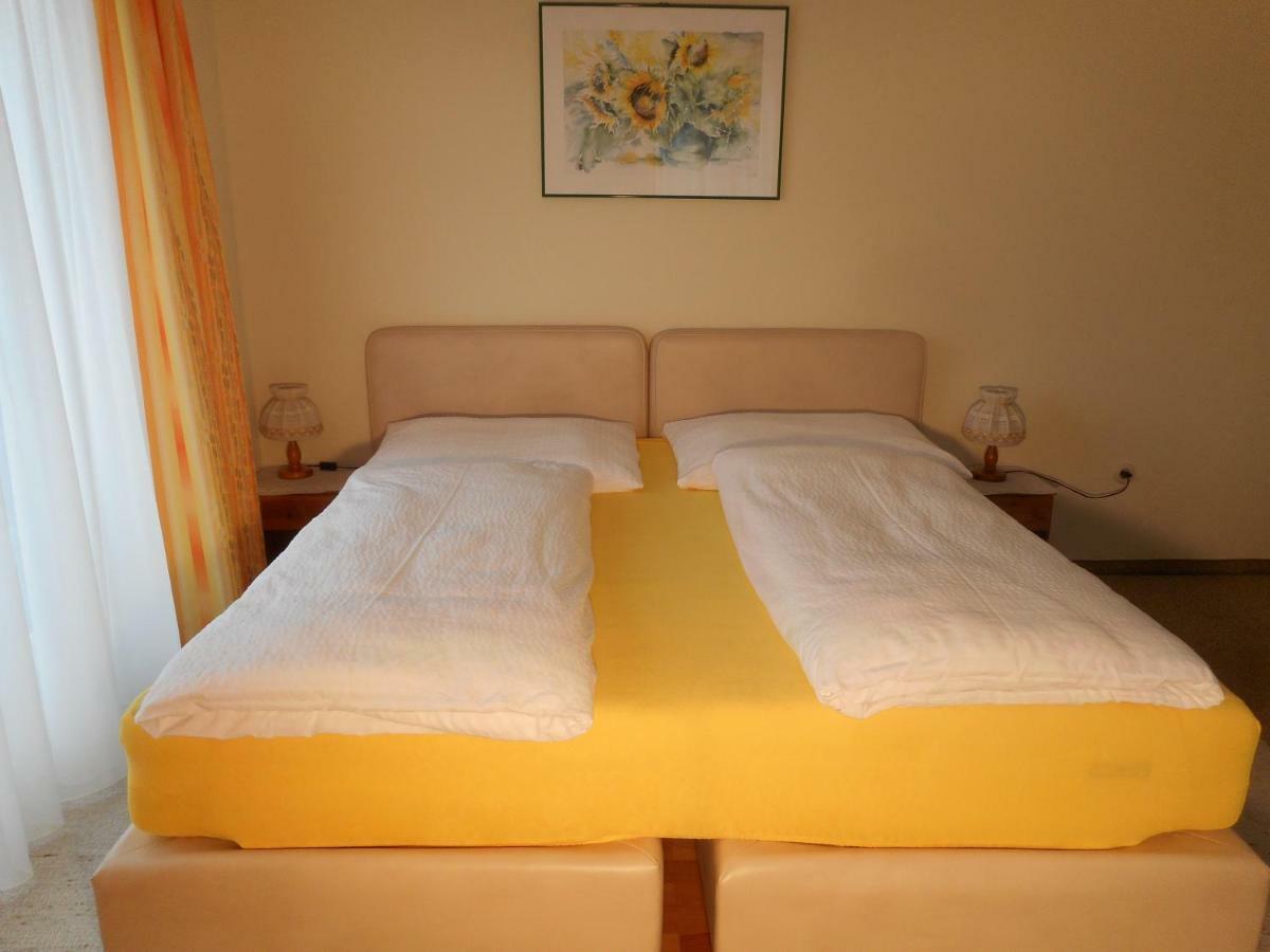 ストローブル Haus Amalia Bed & Breakfast エクステリア 写真
